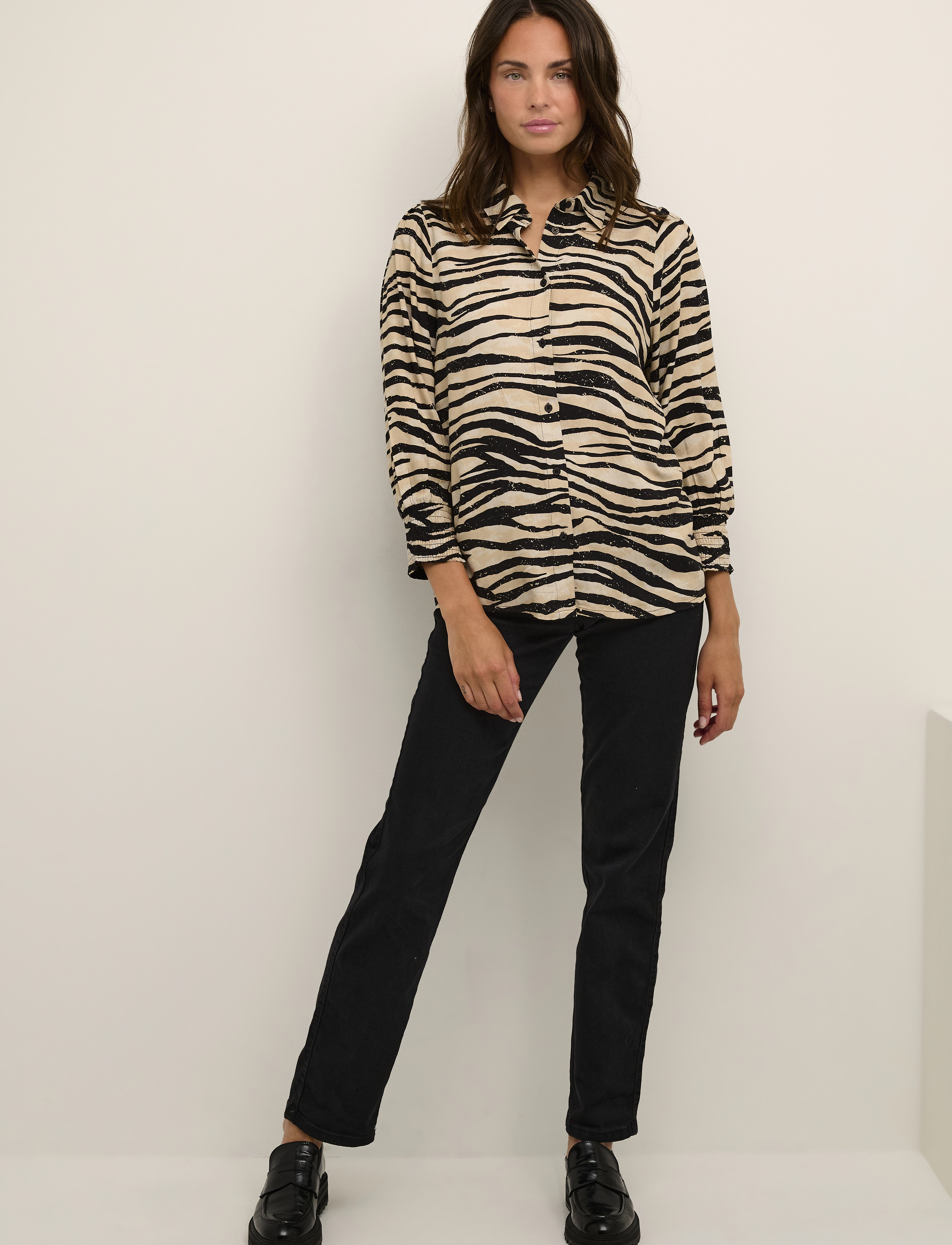 Kaffe - KAanni Shirt - black/sand zebra print - 3