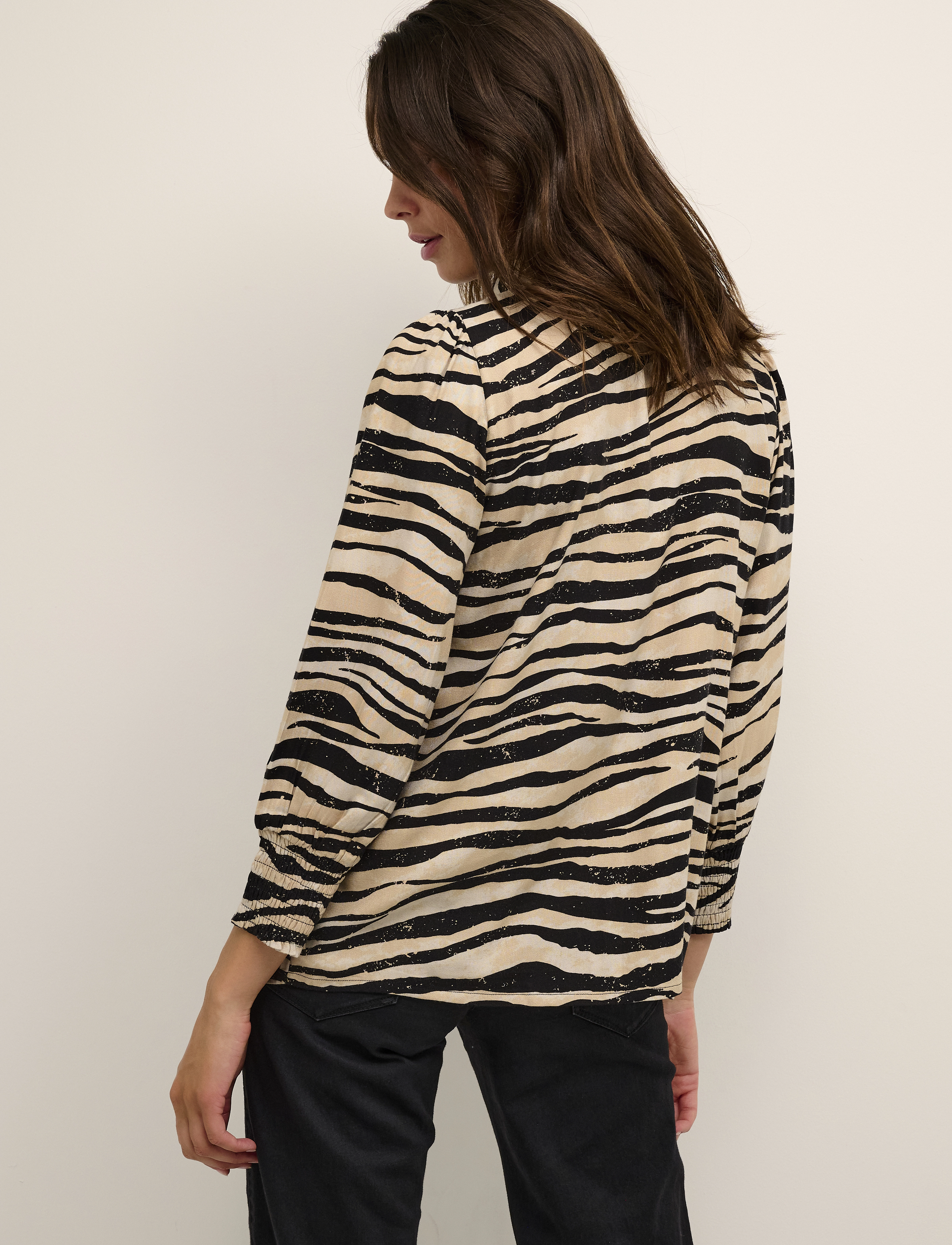 Kaffe - KAanni Shirt - black/sand zebra print - 4