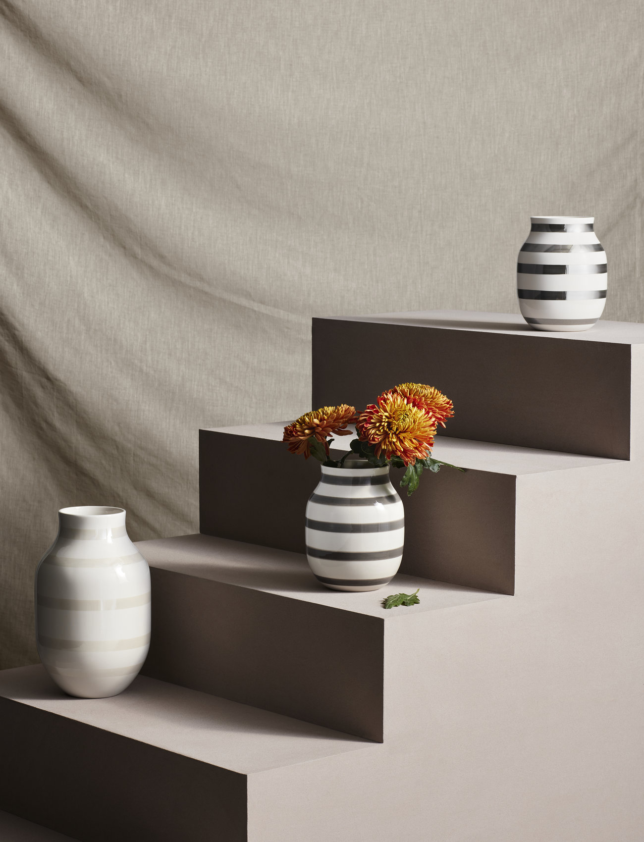 Kähler - Omaggio Vase H12.5 cm warm grey - small vases - warm grey - 1