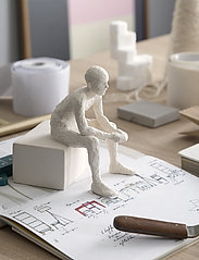 Kähler - Character The Reflective One H14 - porcelain figurines & sculptures - unglazed - 3