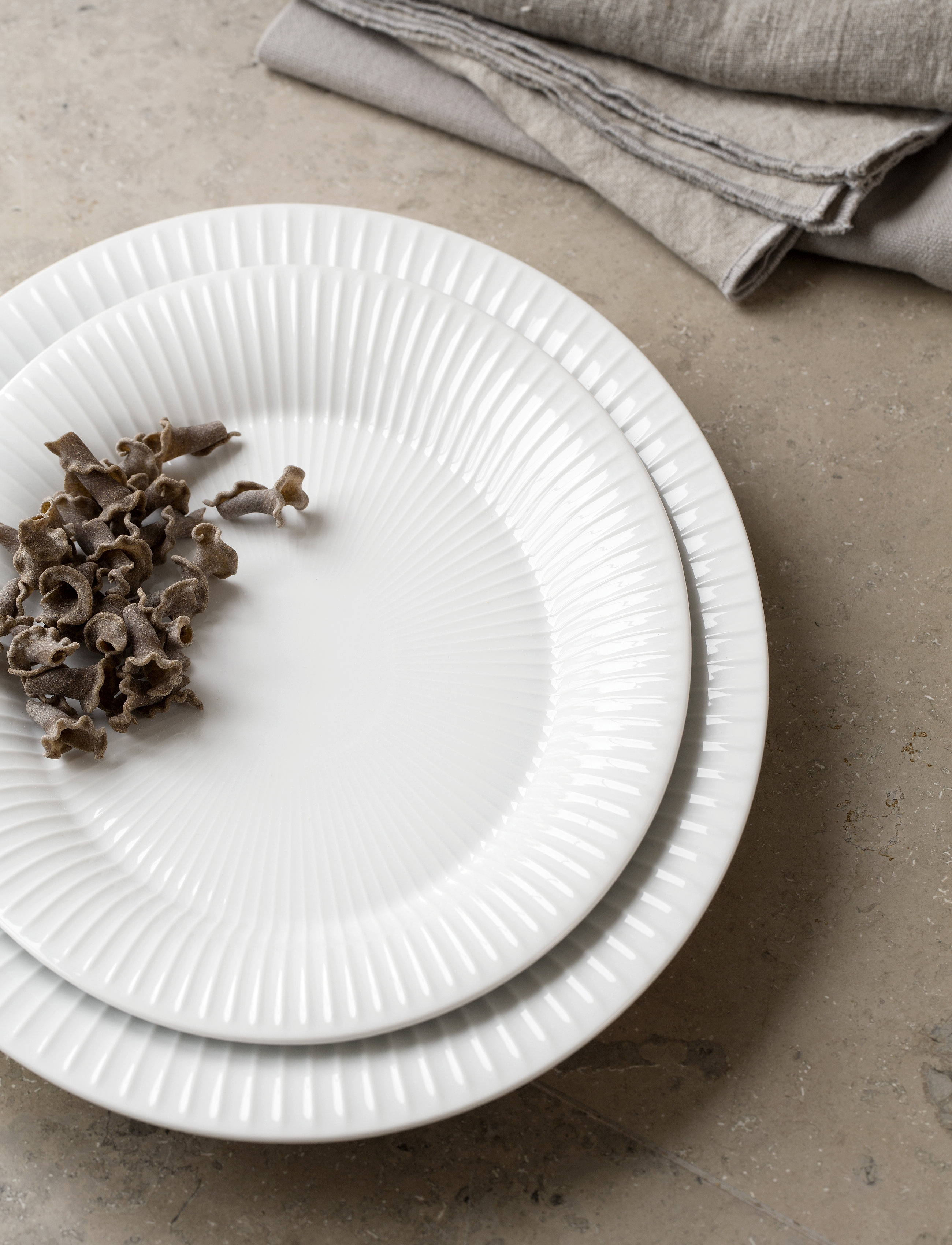 Kähler - Hammershøi Oval serving dish 28,5x22,5 - white - 1