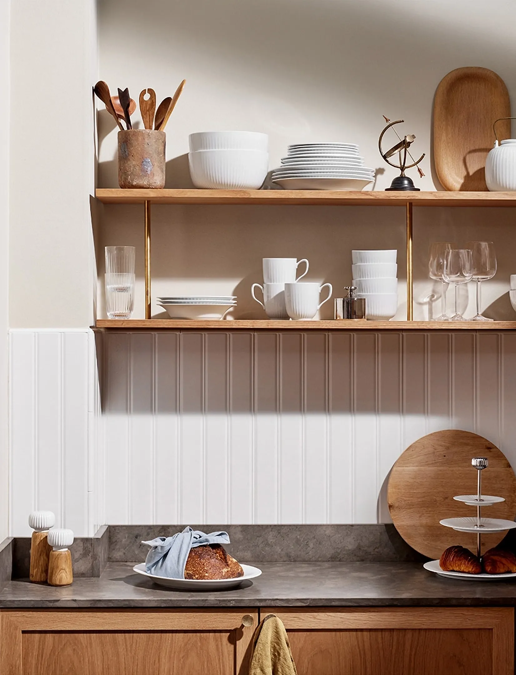 Kähler Hammershøi Etagere Ø28 cm Hvid (18004), Ø 28 cm, White, Serveringsfade > Kagefade, Unisex