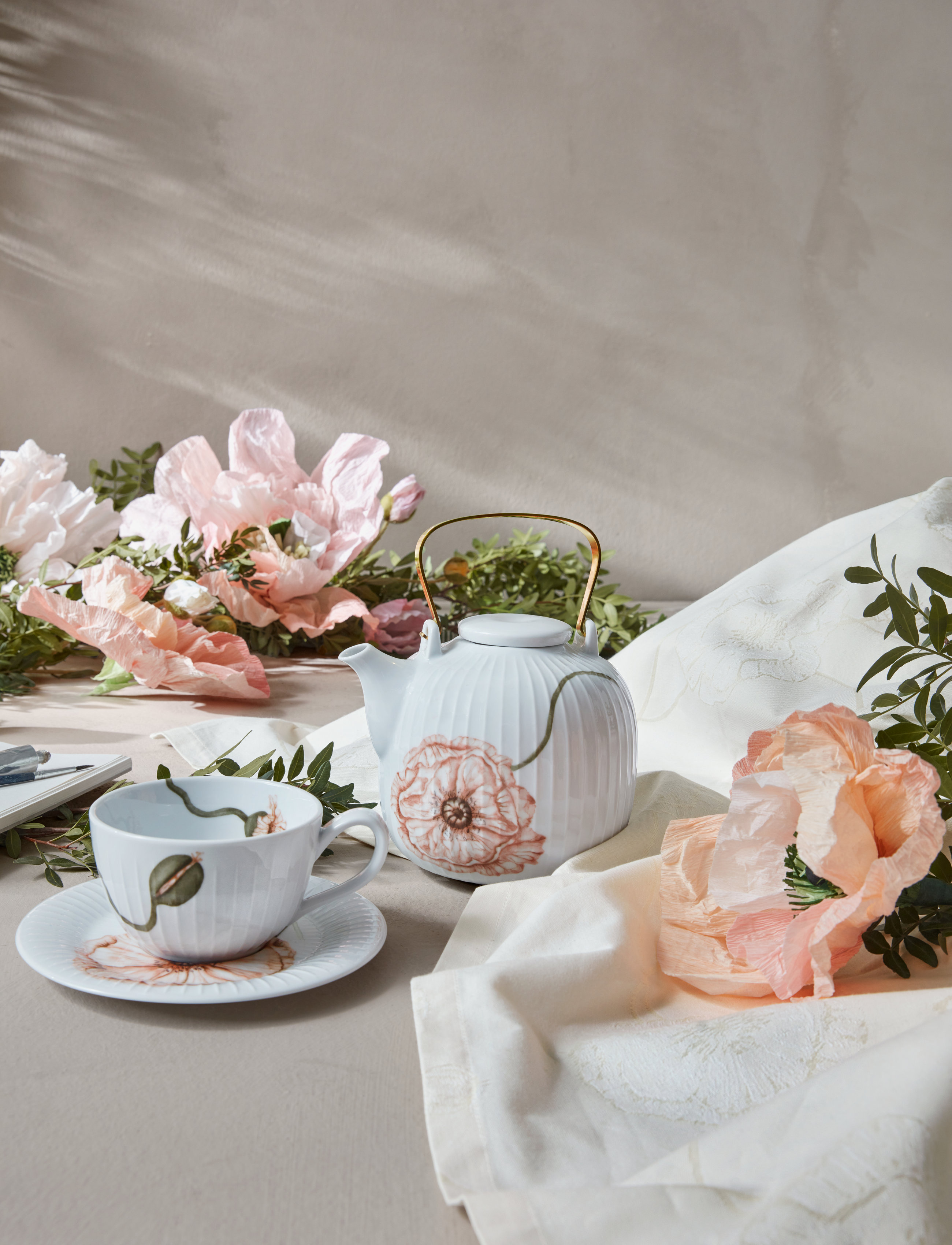 Kähler - Hammershøi Poppy Teapot 1,2 l w. deco - teekannen - white w. deco - 2