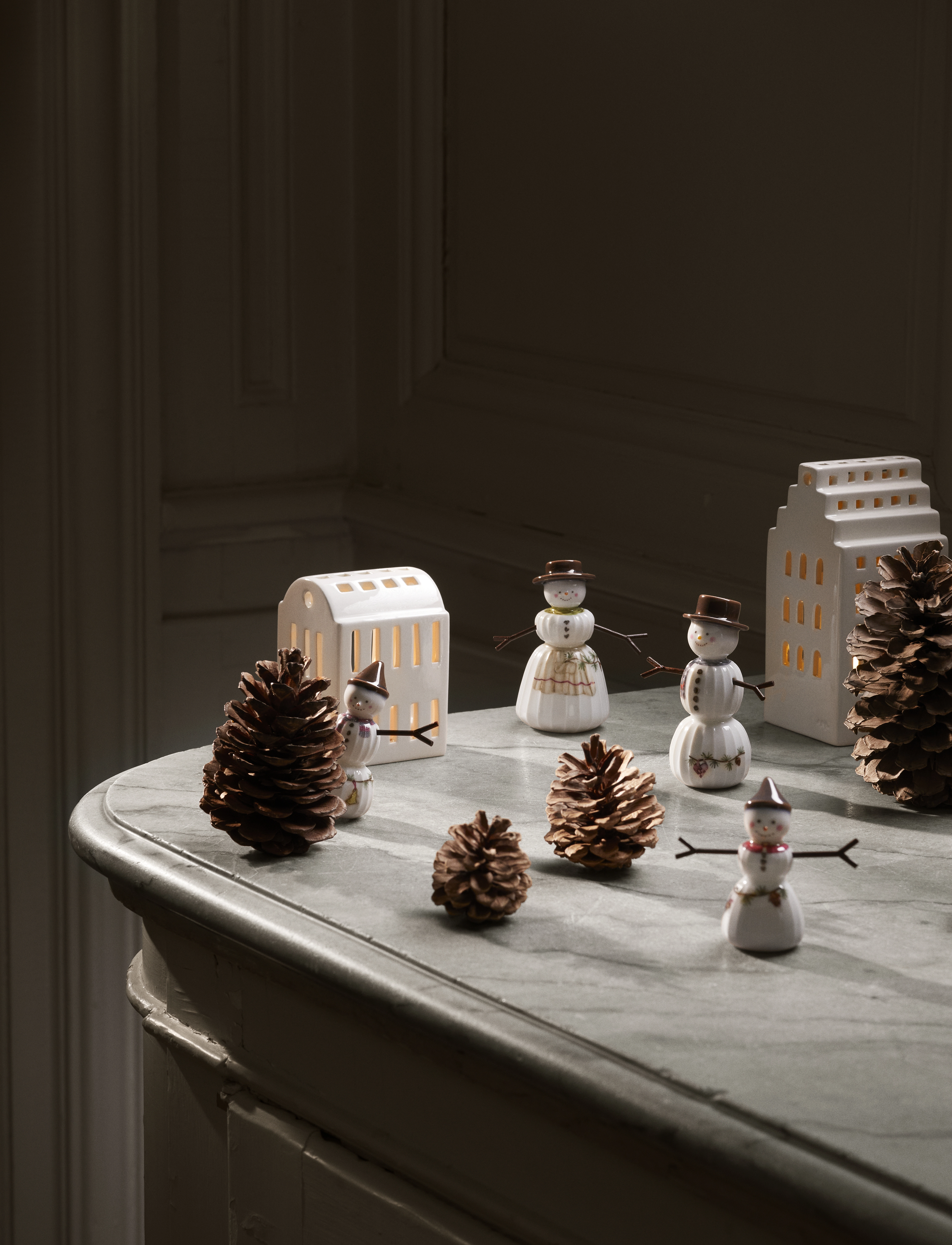 Kähler - Hammershøi Christmas Snowman H11.5 white w. deco - white w. deco - 0