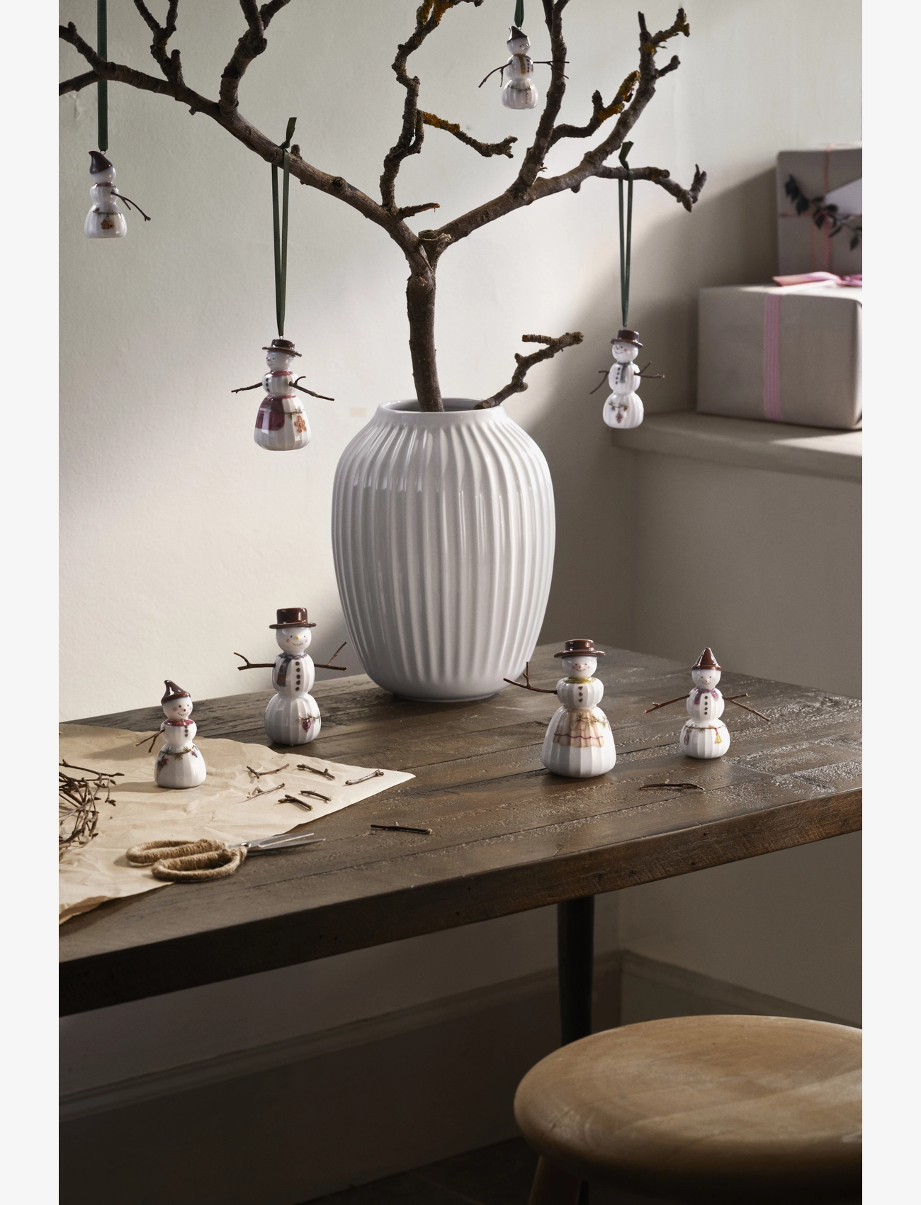 Kähler - Hammershøi Christmas Snowboy H9 white w. deco - white w. deco - 5