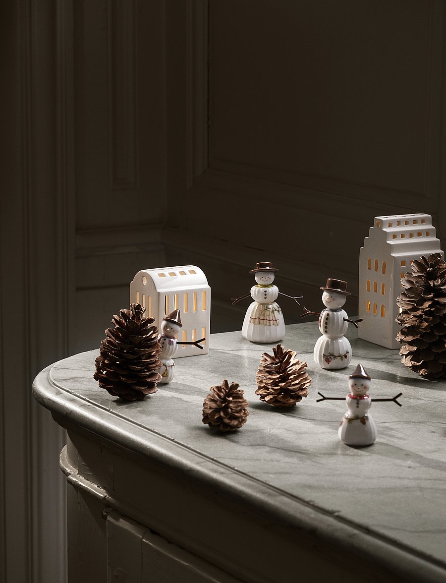 Kähler - Hammershøi Christmas Snowwoman H11 white w. deco - white w. deco - 0