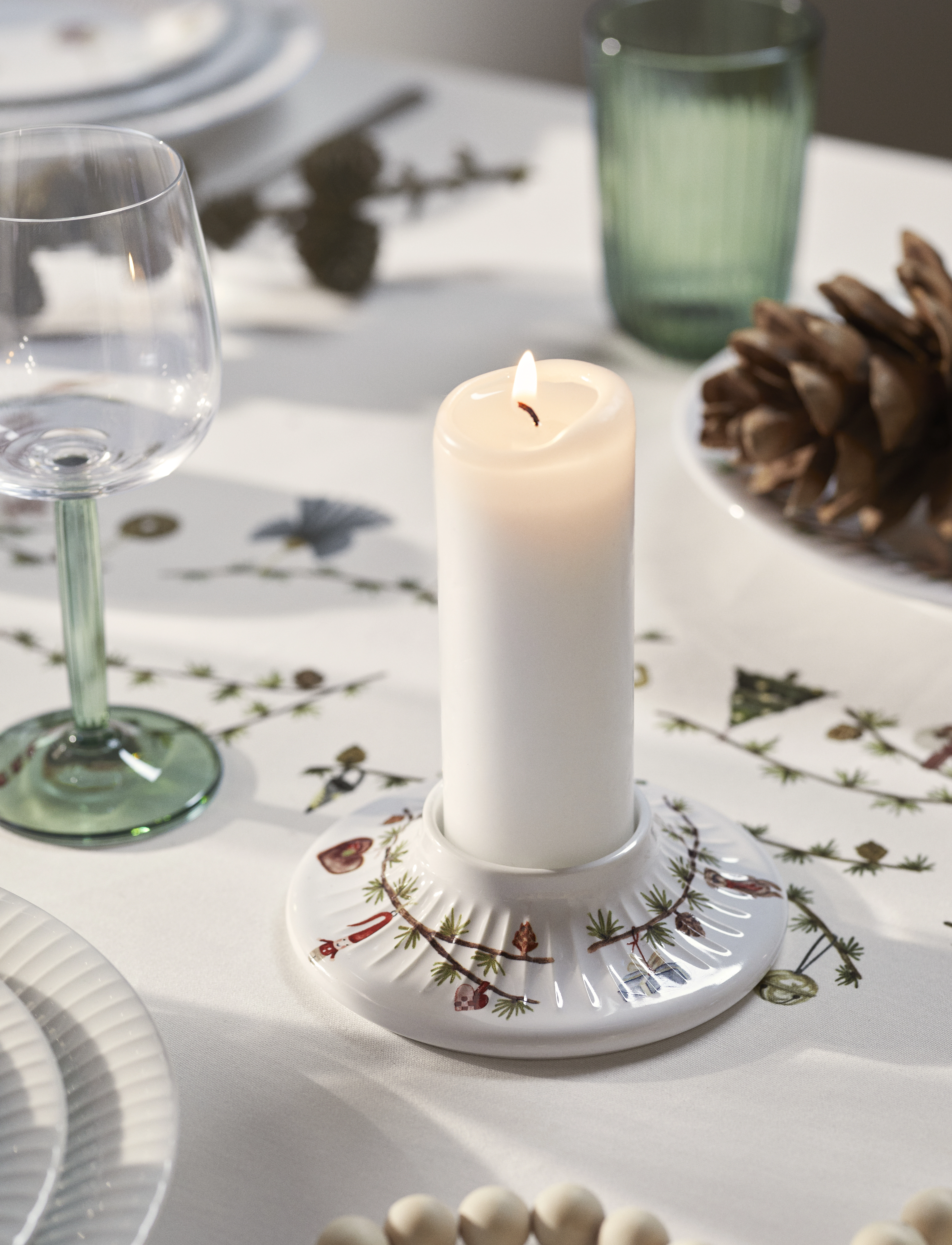Kähler - Hammershøi Christmas Block candle holder H4 white w. deco - white w. deco - 0