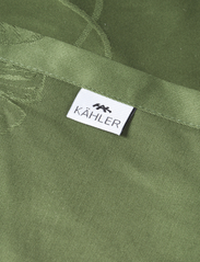 Kähler - Hammershøi Poppy Damask tablecloth 150x220 cm green - pöytäliinat - green - 3