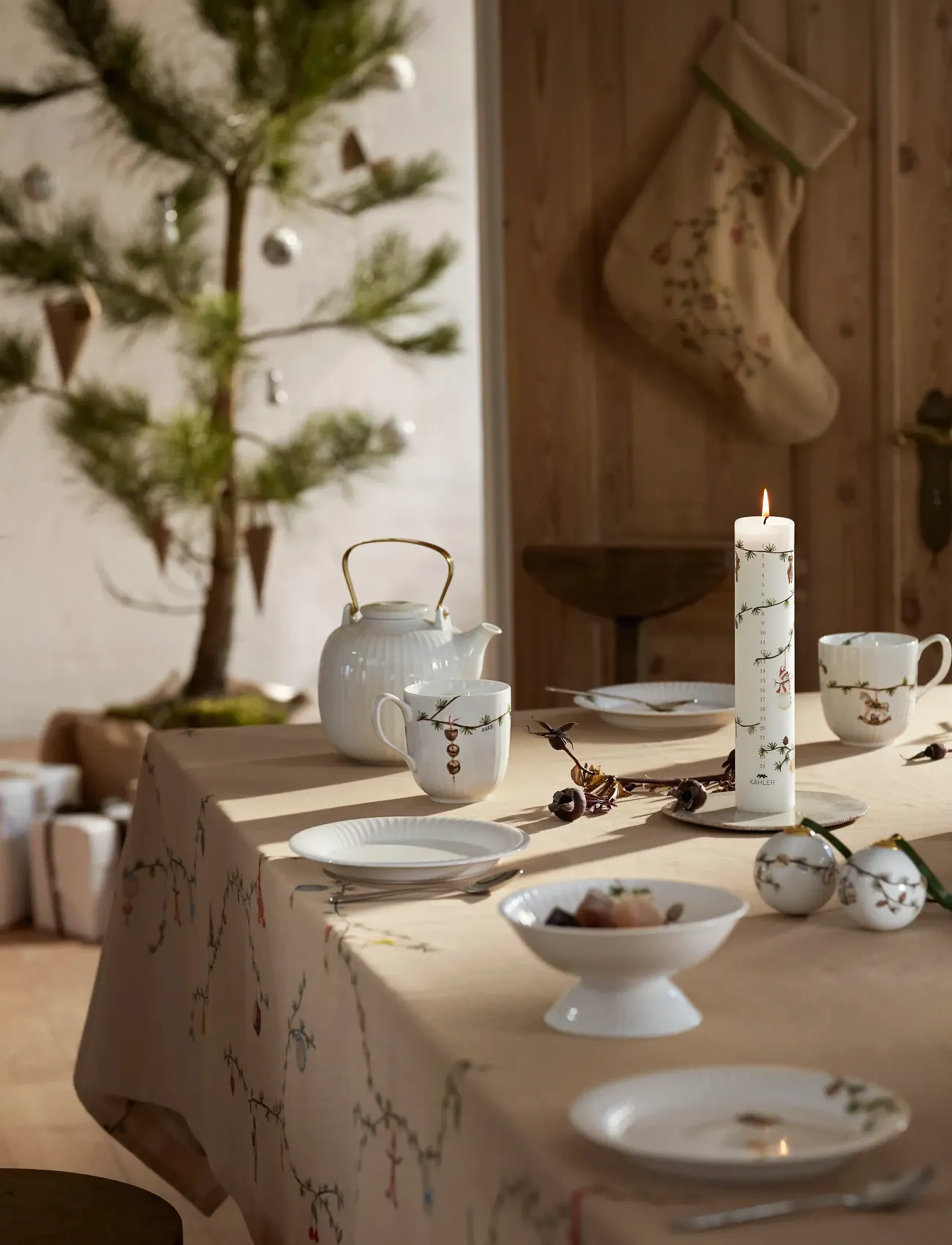 Kähler - Hammershøi Christmas Dug 150x220 cm sand - duge & bordløbere - sand - 5