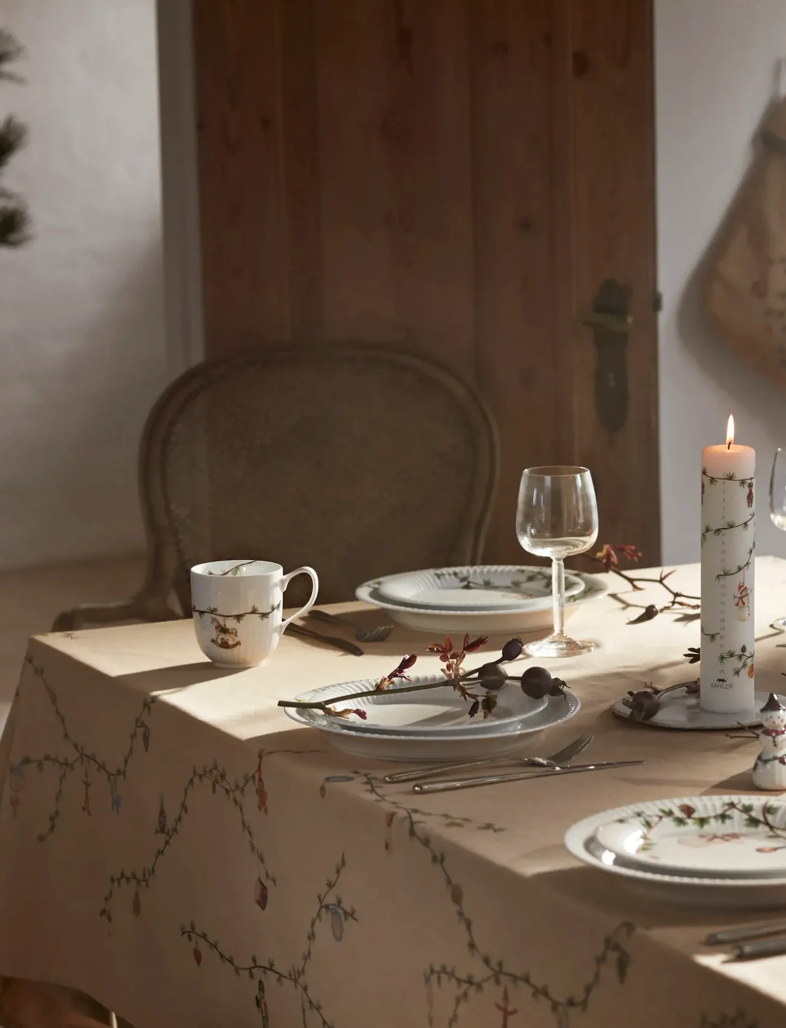 Kähler - Hammershøi Christmas Tablecloth 150x270 cm sand - laudlinad - sand - 4