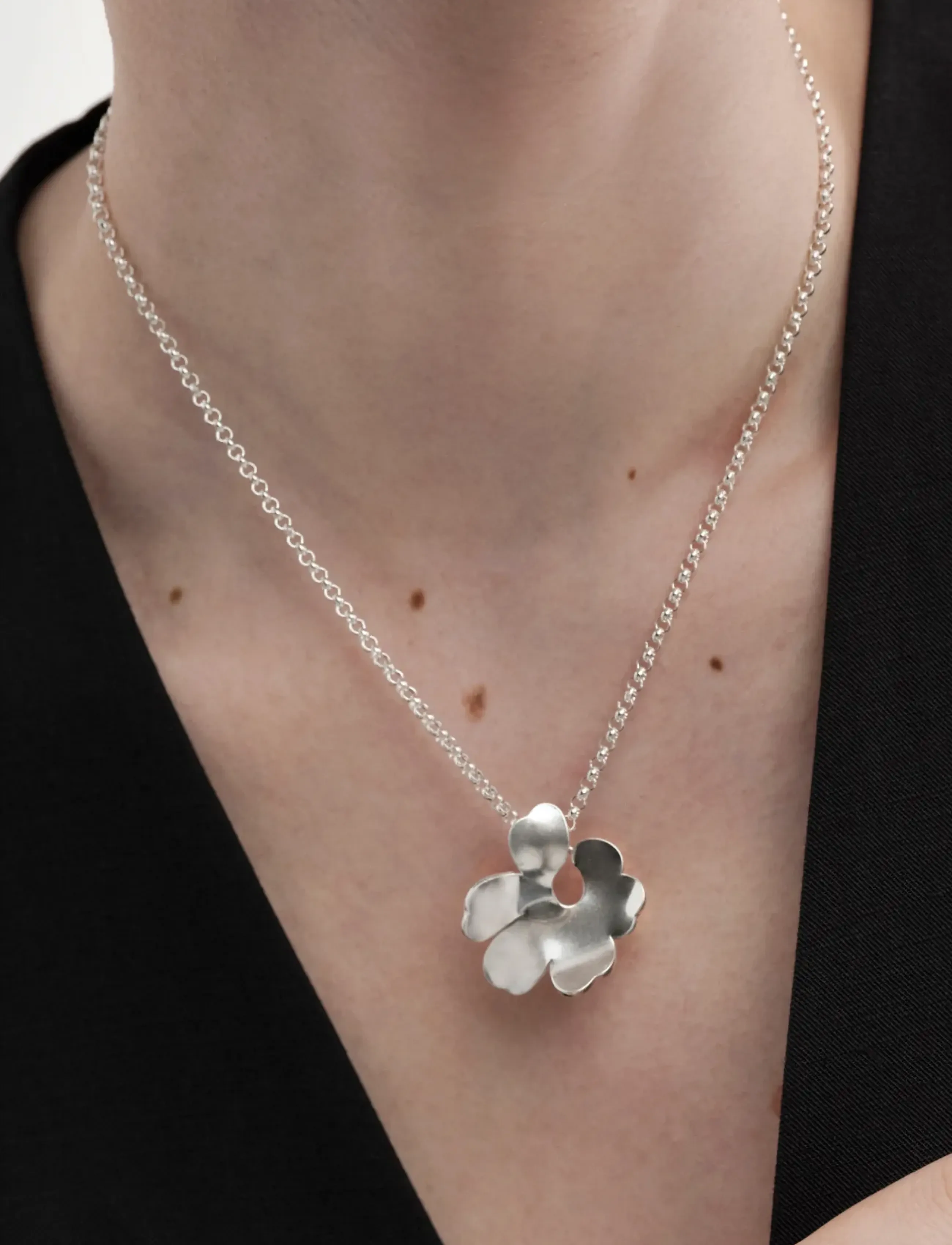 Kalevala Kalevala X Marimekko Unikko Silver Pendant, One Size x 50, Silver, Halskæder > Smukke Halskæder, Dame