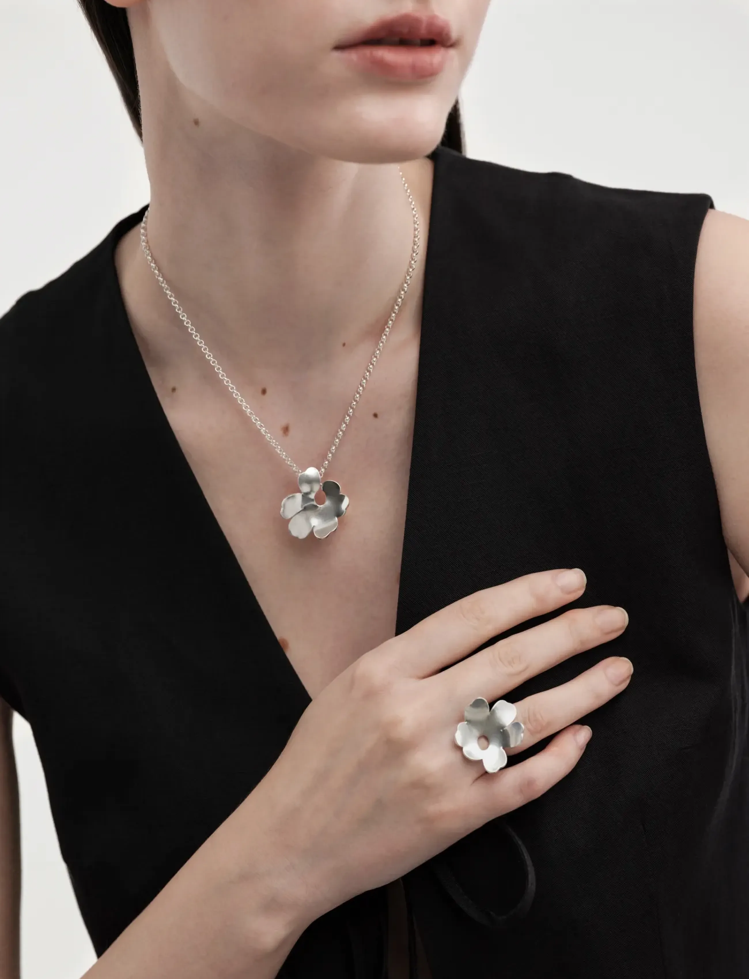 Kalevala - Kalevala x Marimekko Unikko Silver Pendant - silver - 2