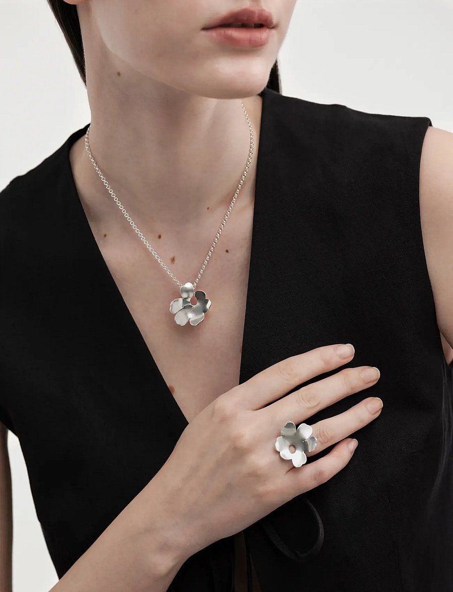 Kalevala - Kalevala x Marimekko Unikko Silver Pendant - lenkekjeder - silver - 2