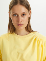 Karen By Simonsen - BinniKB Sweatdress - sweatshirt-kjoler - pastel yellow - 5