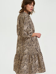 Karen By Simonsen - DeliaKB Dress - leopard sand - 4
