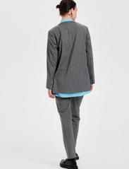 Karen By Simonsen - ElanaKB Blazer - festkläder till outletpriser - opal gray melange - 4