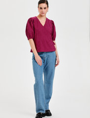 Karen By Simonsen - EmiliaKB Wrap Top - blouses korte mouwen - raspberry radiance - 3