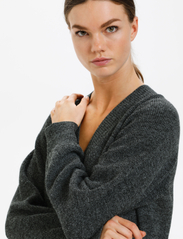 Karen By Simonsen - EminaKB Knit Dress - strikkjoler - dark gray melange - 7