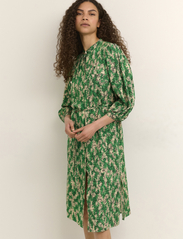 Karen By Simonsen - GraceKB Dress - skjortekjoler - jelly forest - 2