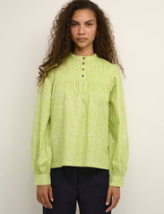 Karen By Simonsen - HemiliaKB Blouse - long-sleeved shirts - lime flower lace - 2