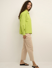Karen By Simonsen - HaydenKB Shirt - langærmede skjorter - bright lime green - 3