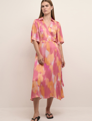 Karen By Simonsen - IdrisKB Long Dress - slå-om-kjoler - pink sun beam - 3