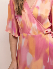 Karen By Simonsen - IdrisKB Long Dress - omslagskjoler - pink sun beam - 5