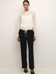 Karen By Simonsen - LindaKB Blouse - long-sleeved blouses - egret - 4