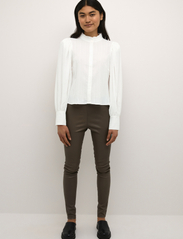 Karen By Simonsen - FrostyKB Frill Shirt - langermede skjorter - bright white - 3