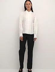 Karen By Simonsen - NadiaKB Shirt - langermede bluser - bright white - 3