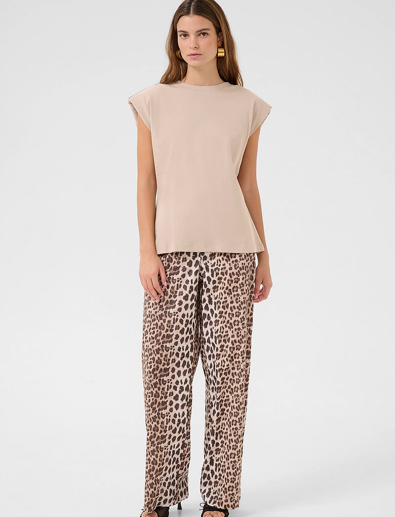 Karen By Simonsen - KBRenee Sleeveless - Ärmellose tops - simply taupe - 3