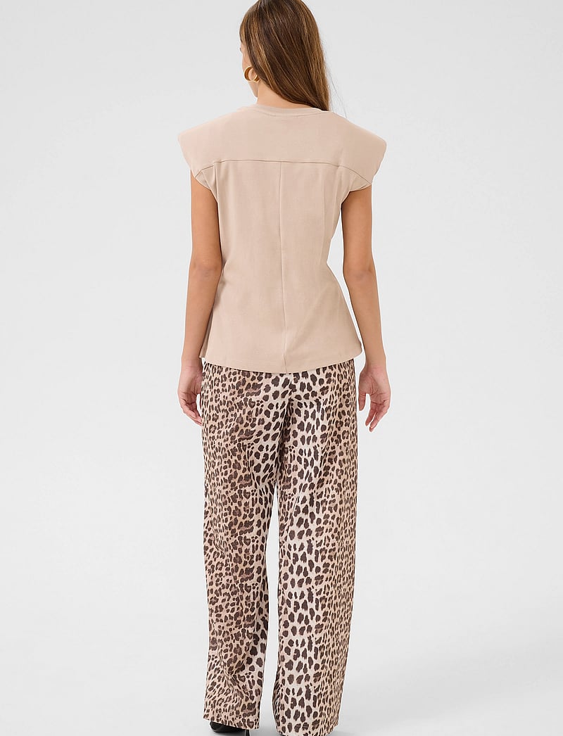 Karen By Simonsen - KBRenee Sleeveless - Ärmellose tops - simply taupe - 4