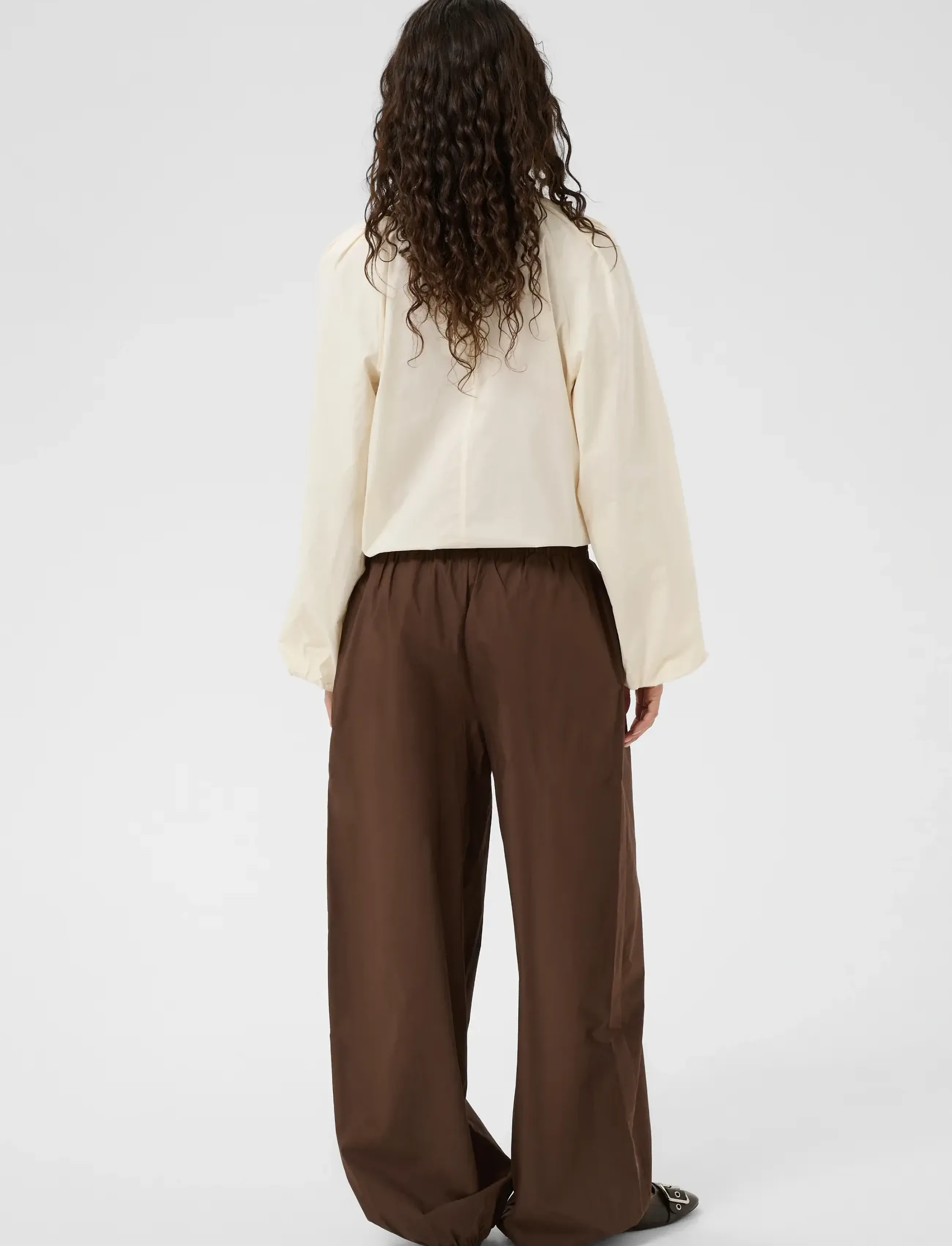 Karen By Simonsen Kbvicky Balloon Pants chinos dam – bild 3