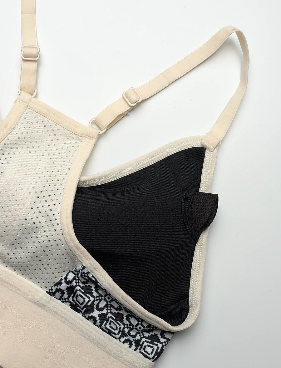 Kari Traa - VAR PRINTED - low - nwhite - 2