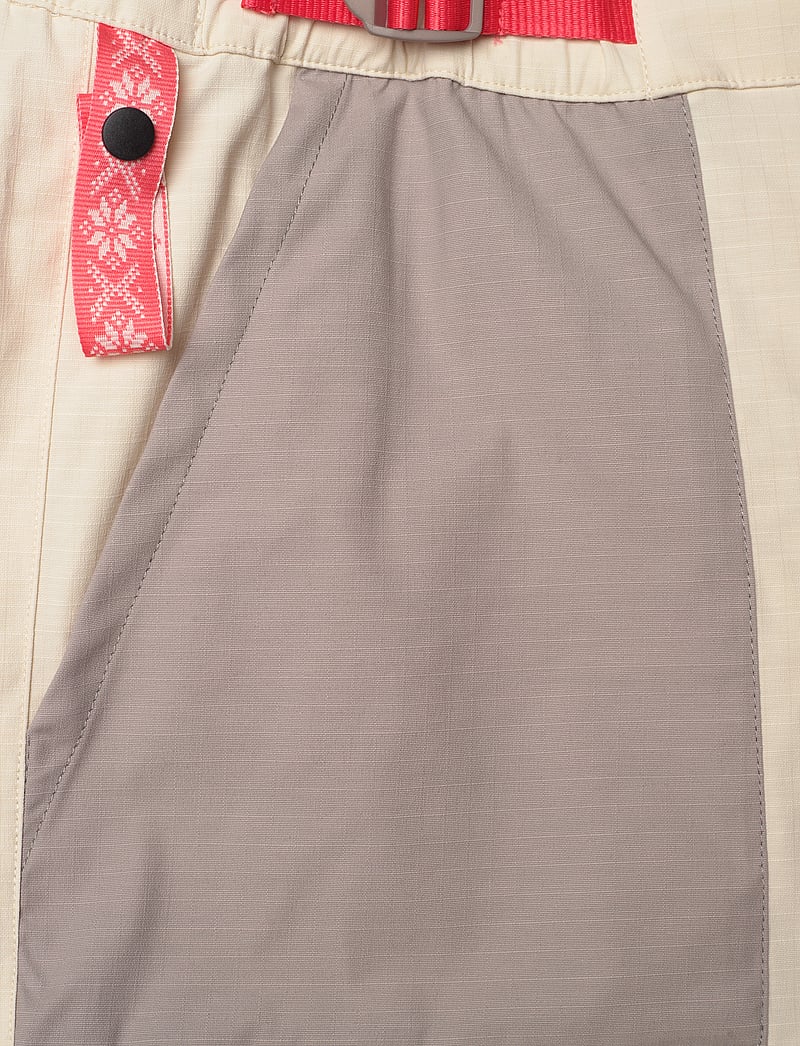 Kari Traa - ANE BERMUDA SHORTS - outdoorshorts - bjerk - 4