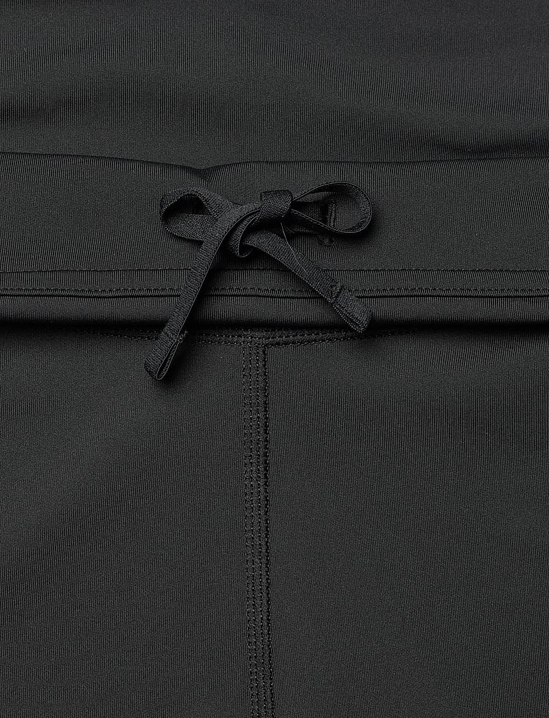 Kari Traa - LINNEA SHORTS - trainingstights - blck - 3