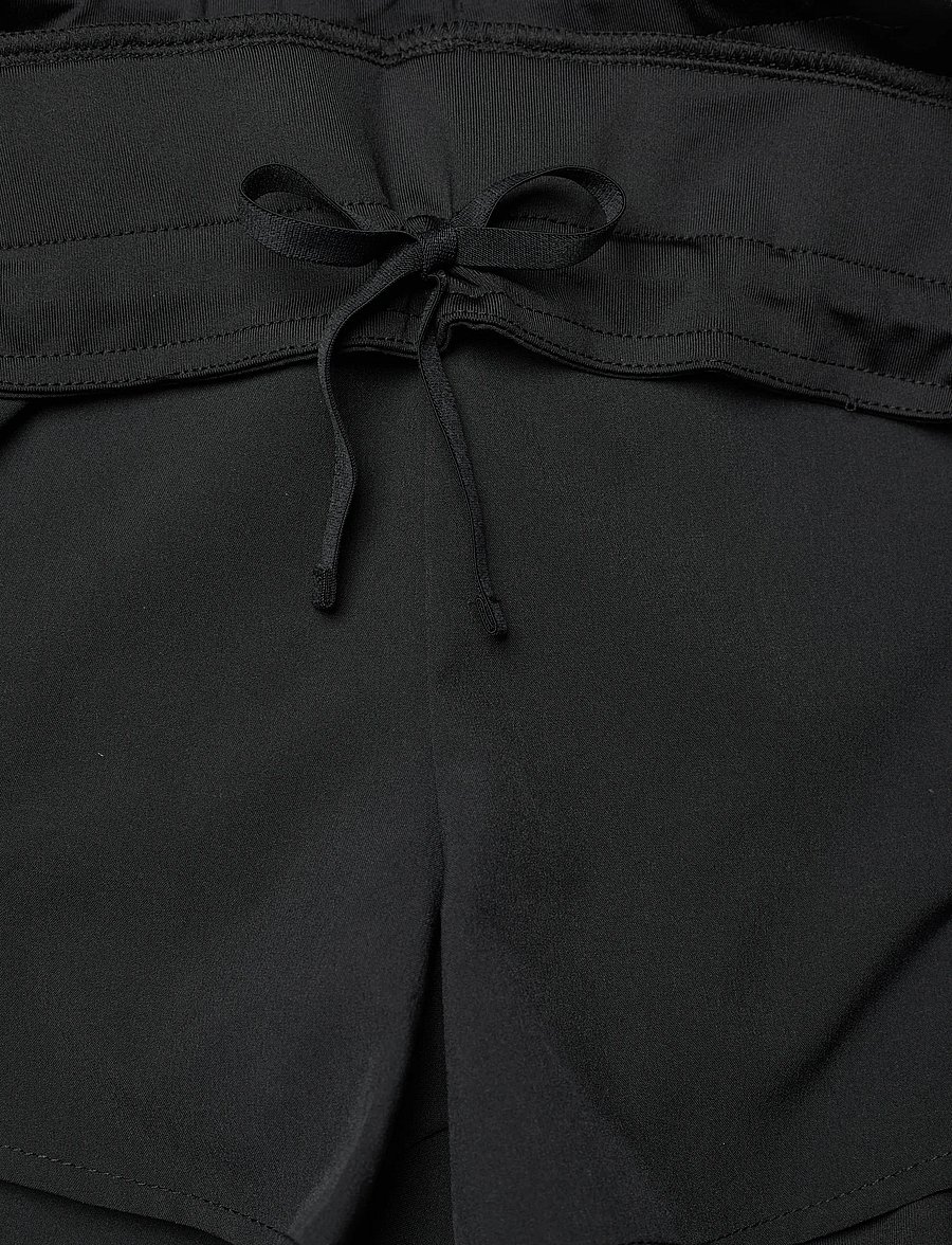 Kari Traa - MIJA TRAINING SHORTS - hlaupastuttbuxur - black - 2