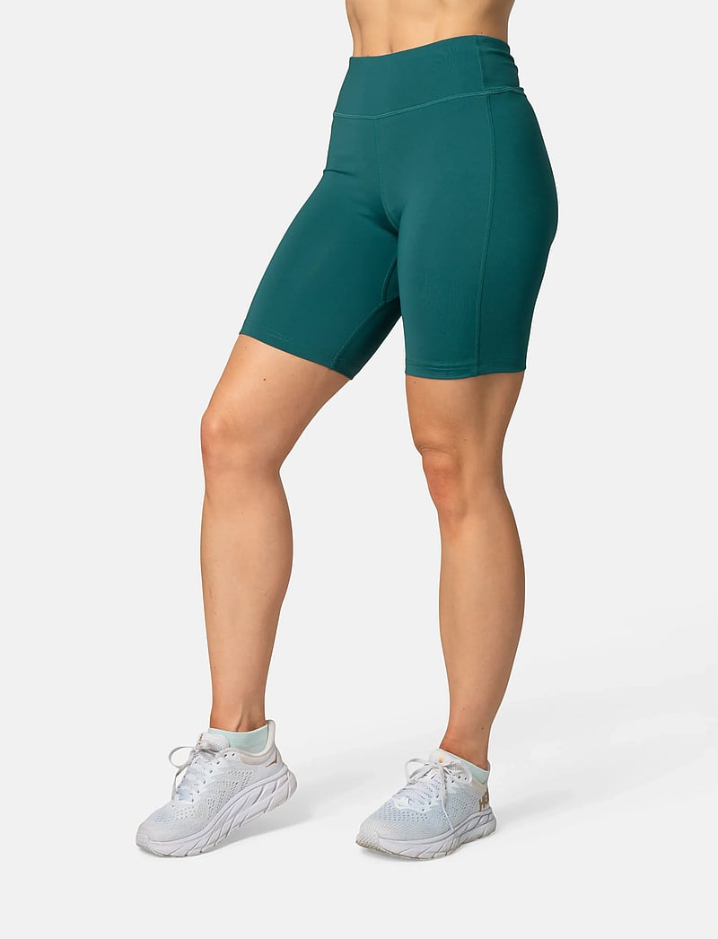 Kari Traa - AVA 8 INCH SHORTS - lauftights - peaco - 0
