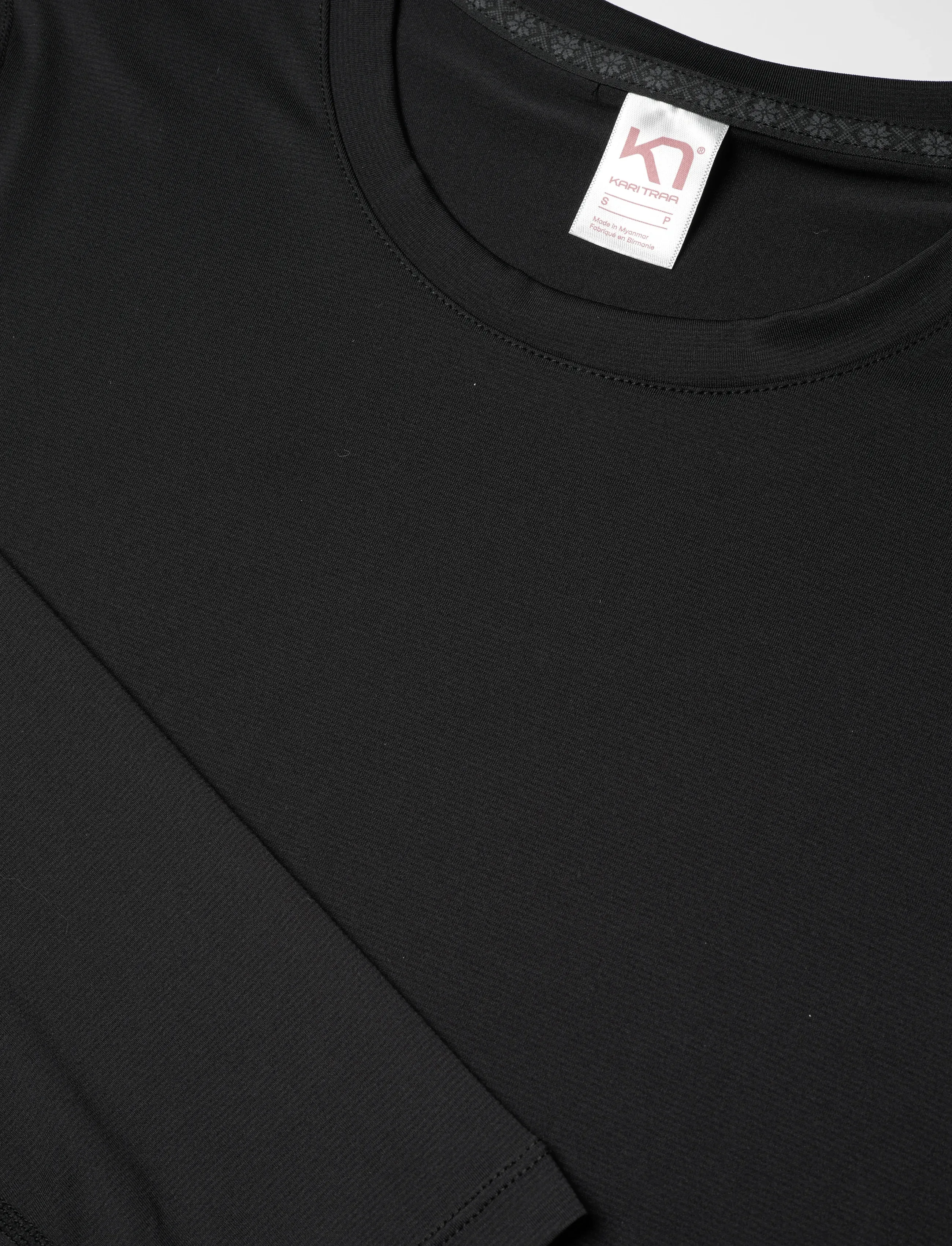 Kari Traa - AVA LS - longsleeved tops - black - 5