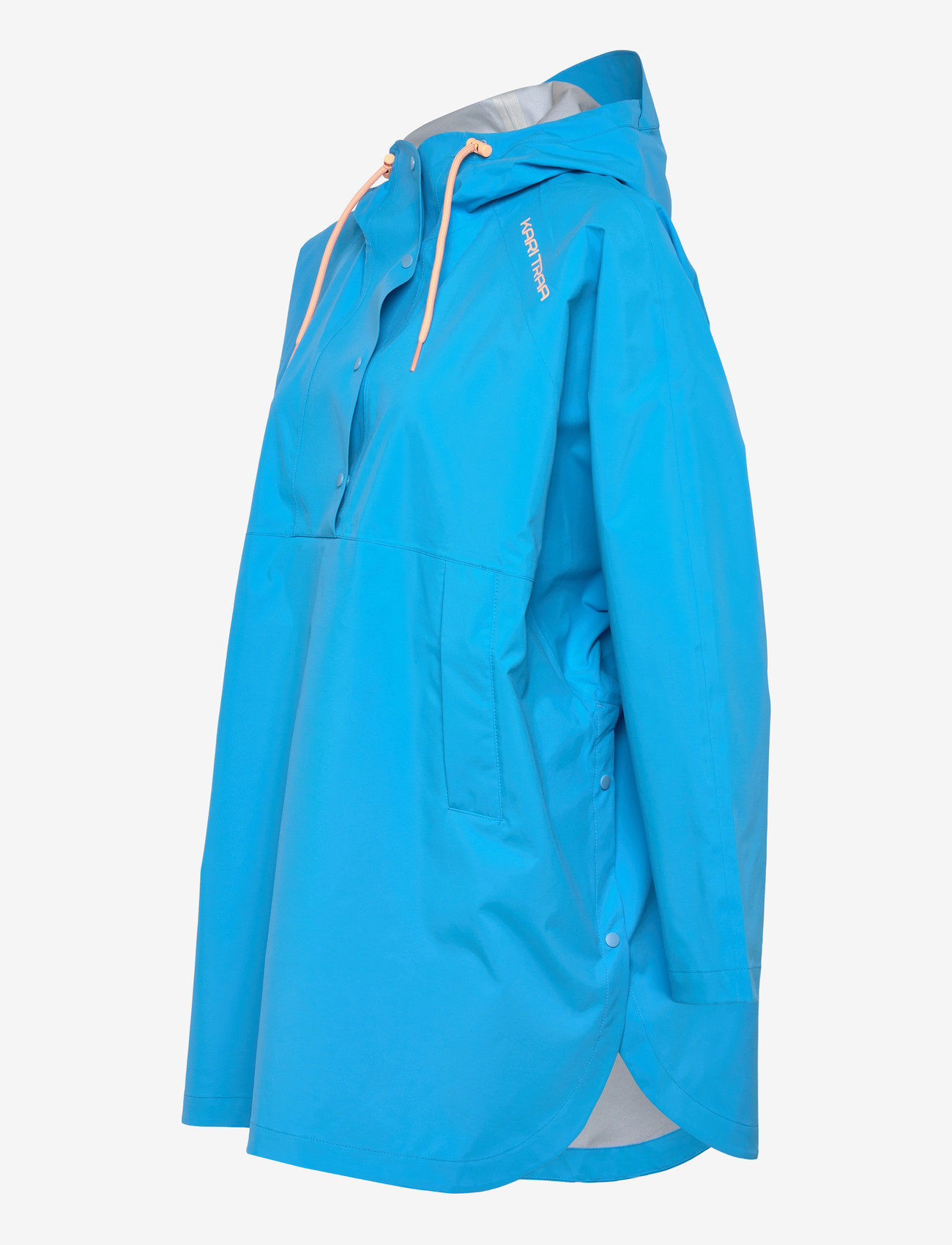 Kari Traa - THEA CAPE - tuulejoped - horiz - 2