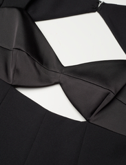 Karl Lagerfeld - evening cut out dress - festtøj til outletpriser - black - 2