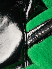 Karl Lagerfeld - faux fur shearling aviator - forårsjakker - kelly green/black - 3