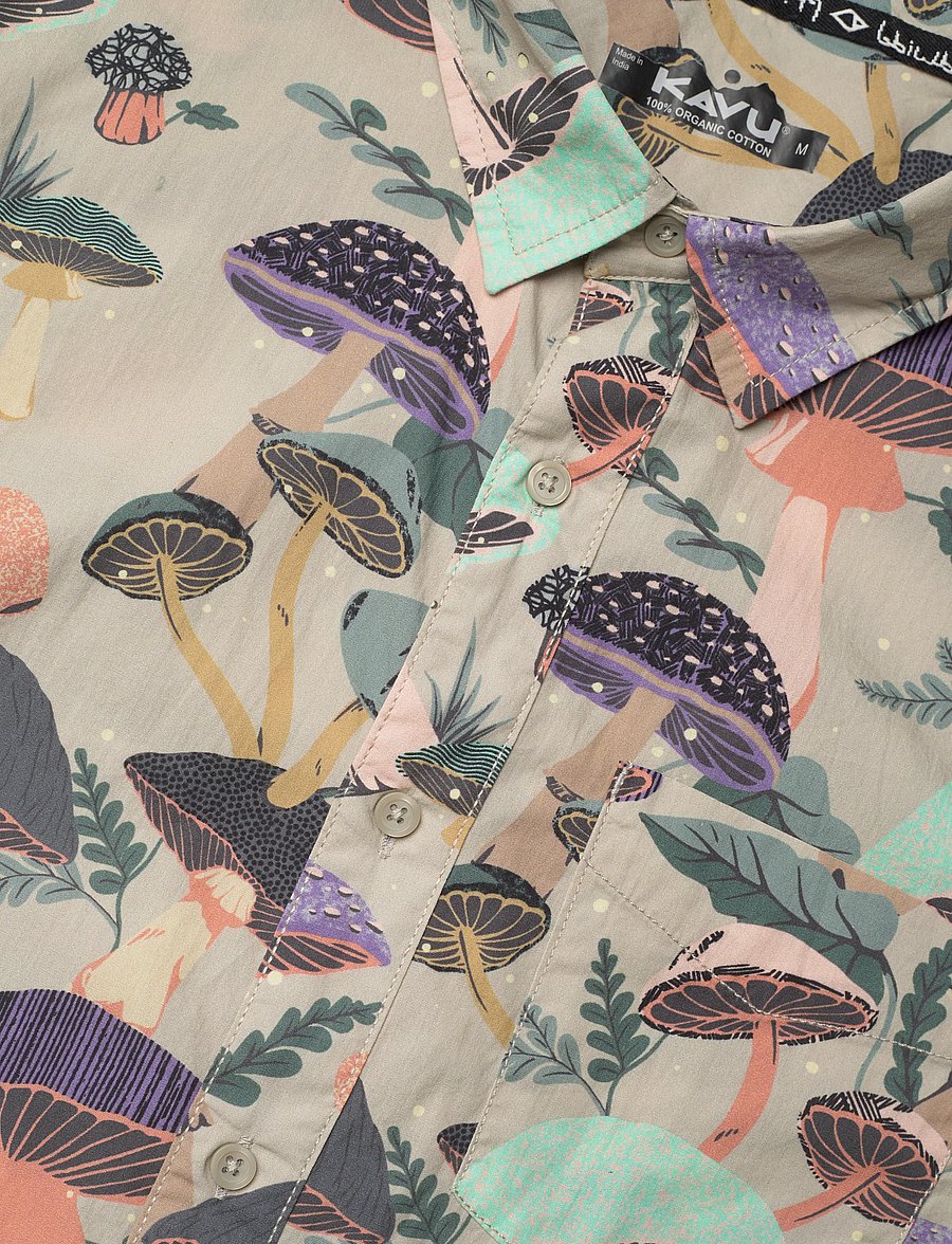 KAVU - Festaruski - kurzarmhemden - mushroom realm - 3
