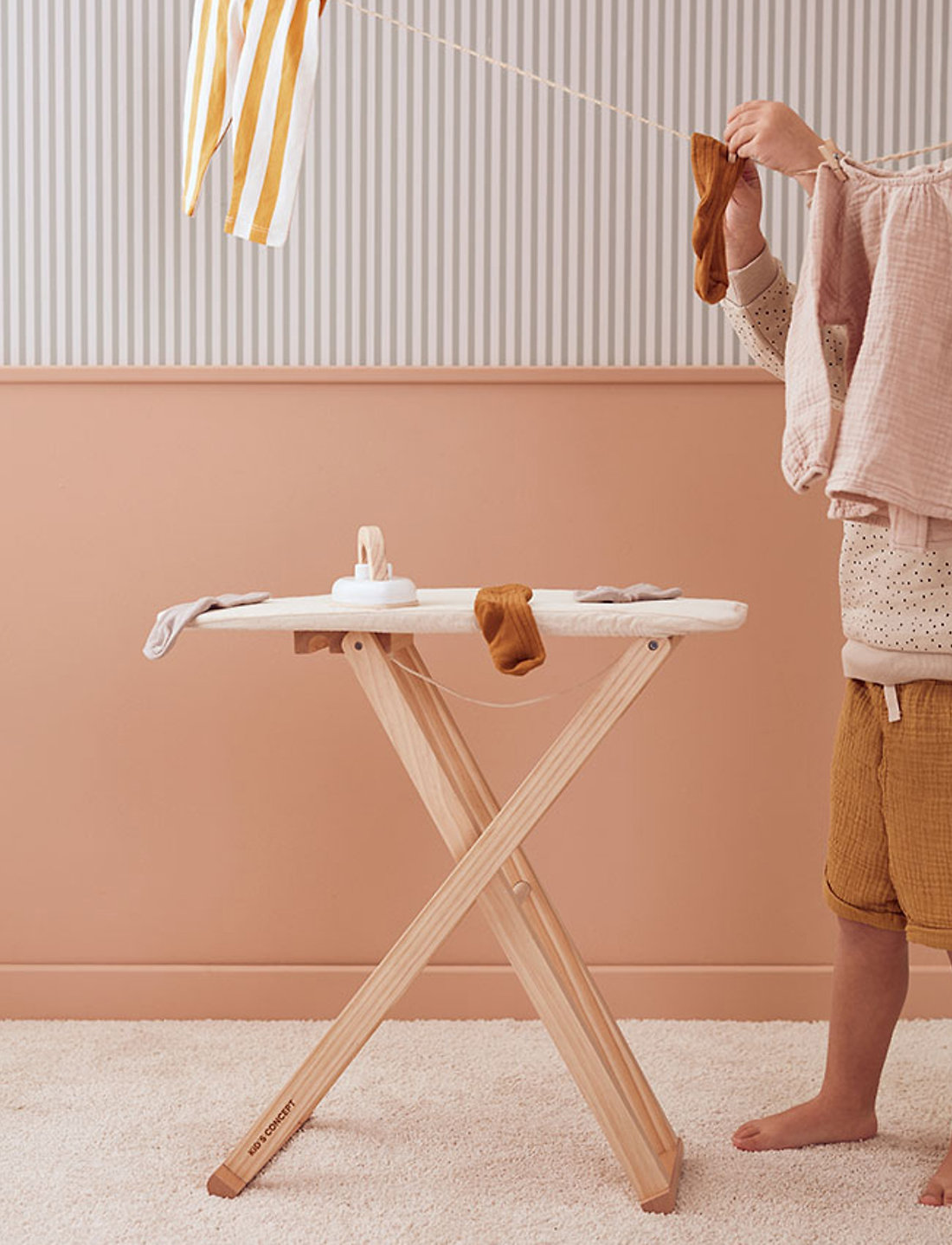 Kid's Concept - Iron board with iron BISTRO - reinigungsgeräte - nature,white - 5