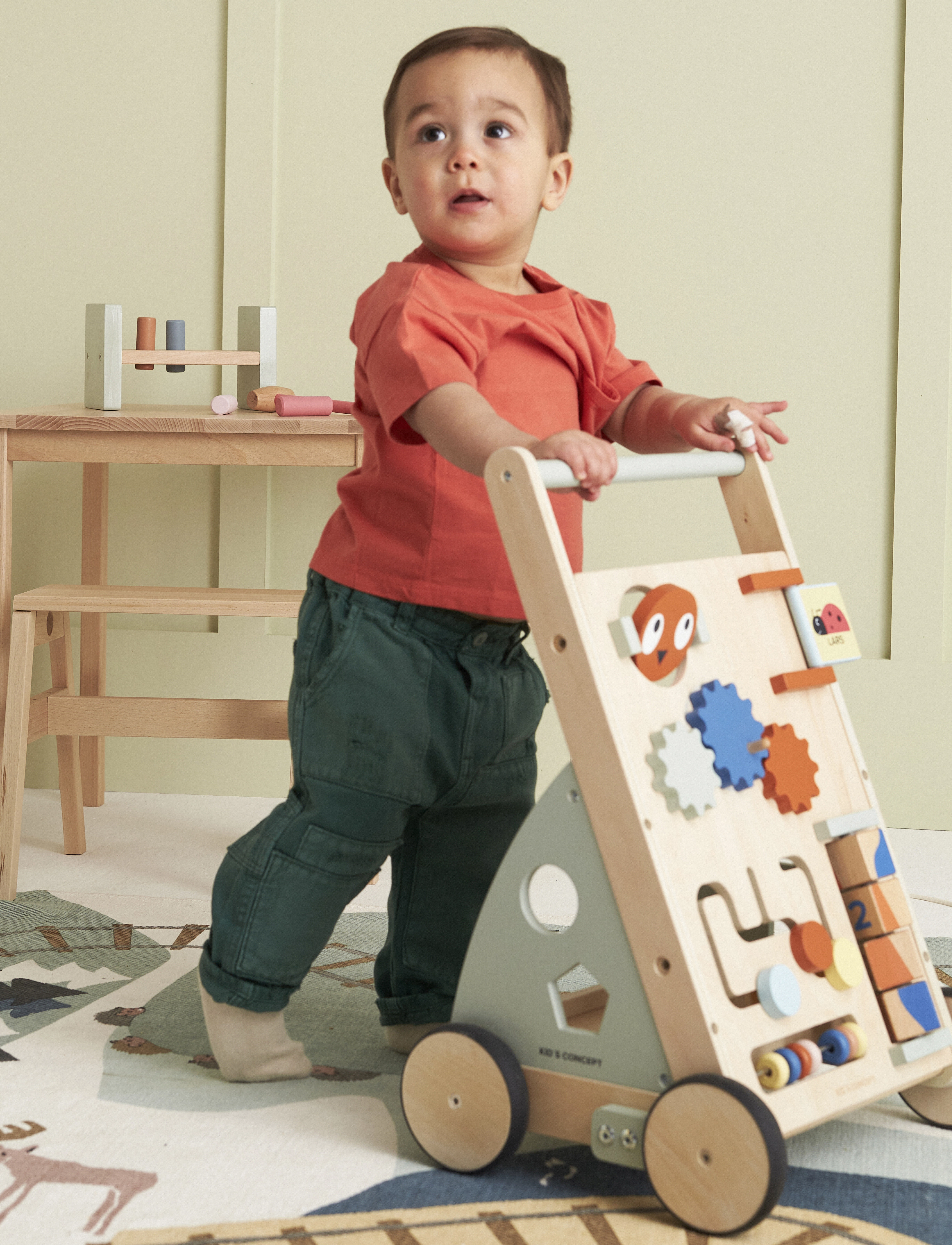 Kid's Concept Activity Walker Edvin, One Size, Baby Spielzeug, Mehrfarbig/gemustert - Push Kinder