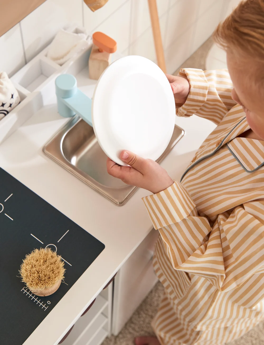 Kid's Concept - Kitchen with dishwasher KID'S HUB - spielzeugküchen - multi coloured - 5