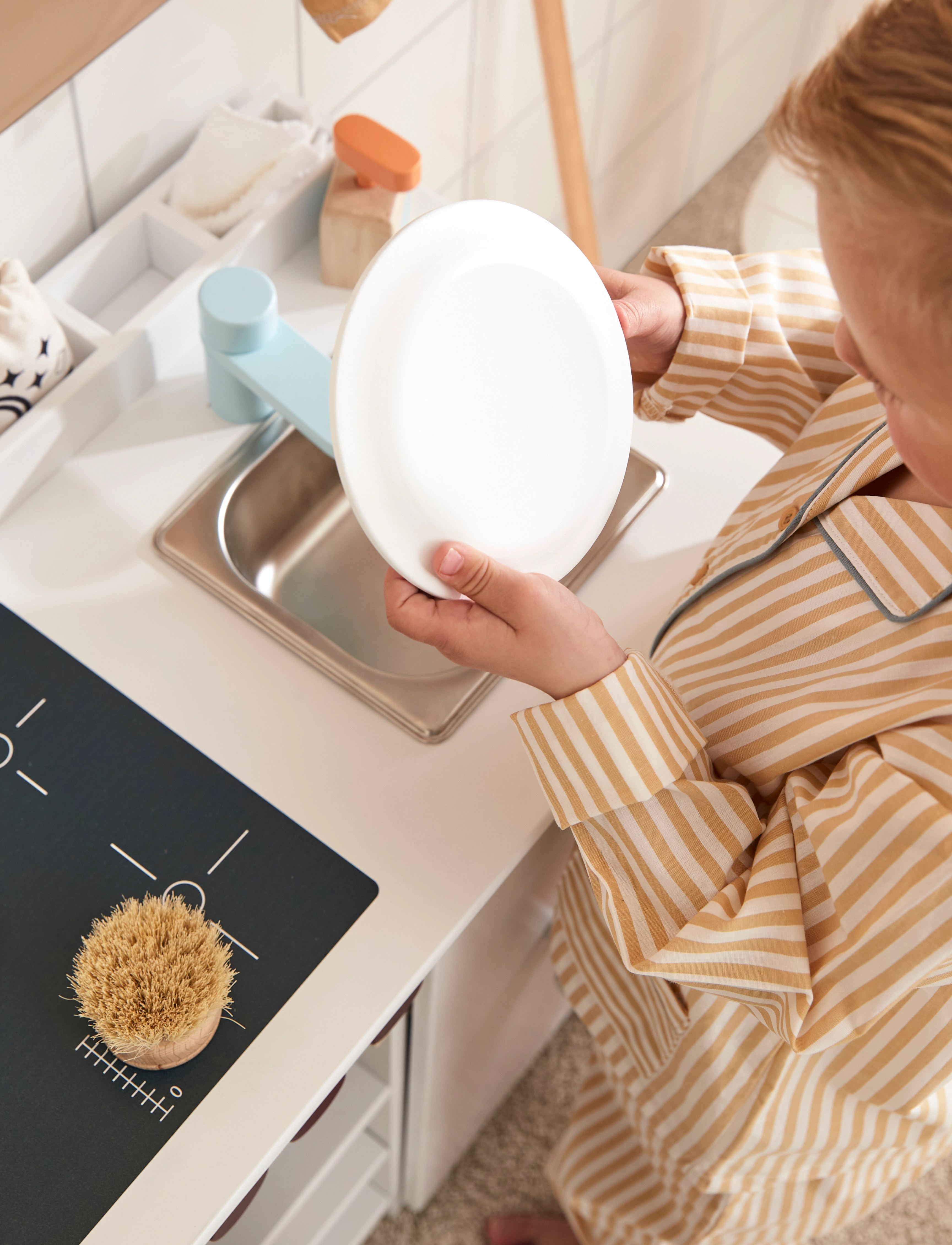 Kid's Concept - Kitchen with dishwasher KID'S HUB - rotaļlietu virtuves - multi coloured - 5