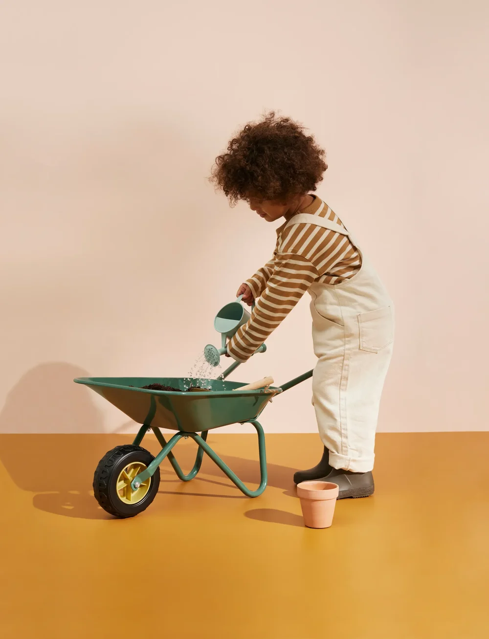Kid's Concept - Wheelbarrow - gartengeräte - green - 0