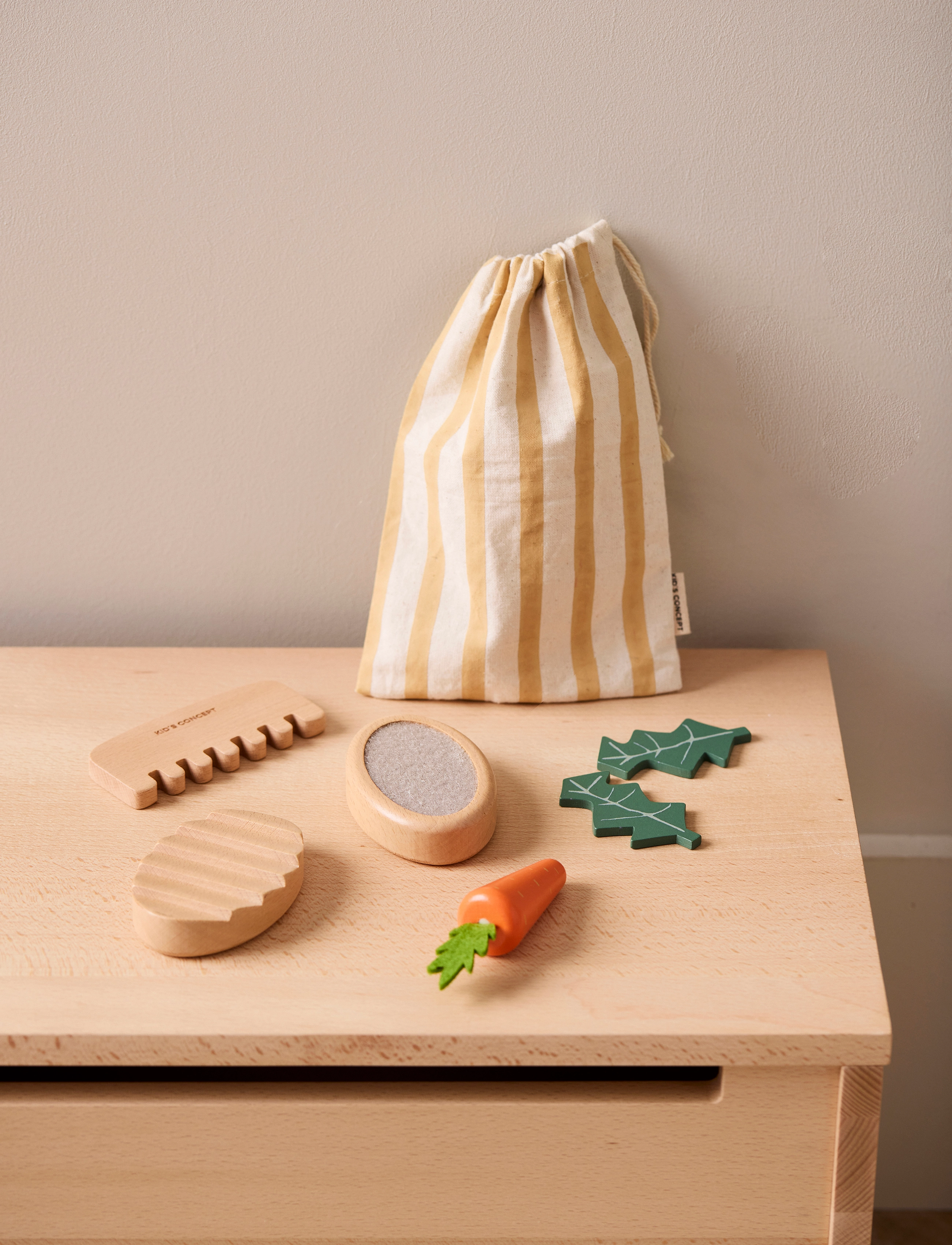 Kid's Concept Fuzzy Friends Care Kit Hub, One Size, Toy Kitchen & Accessories, Mehrfarbig/gemustert - Food Cakes, Kinder