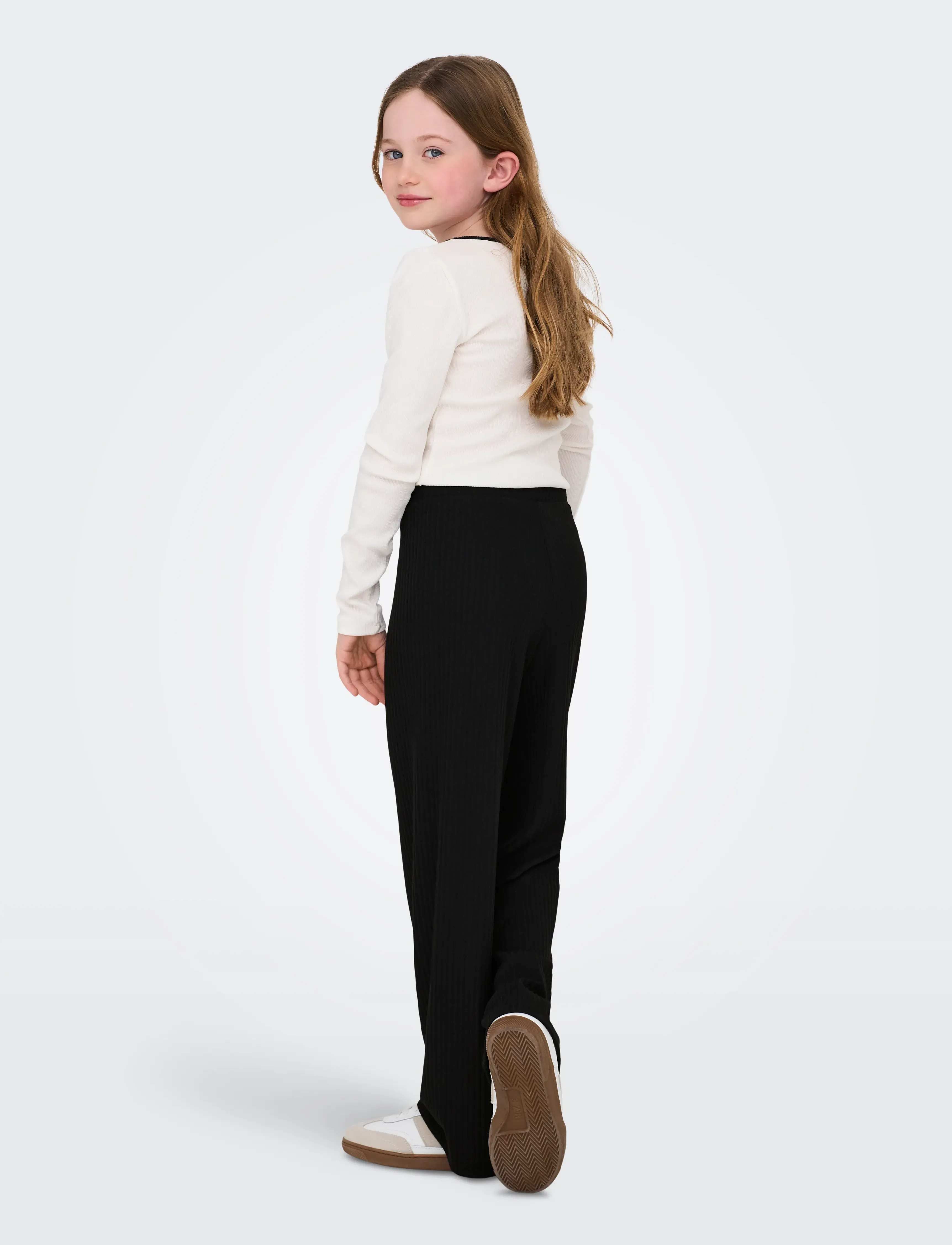 Kids Only - KOGNELLA PANT JRS NOOS - dressipüksid - black - 3